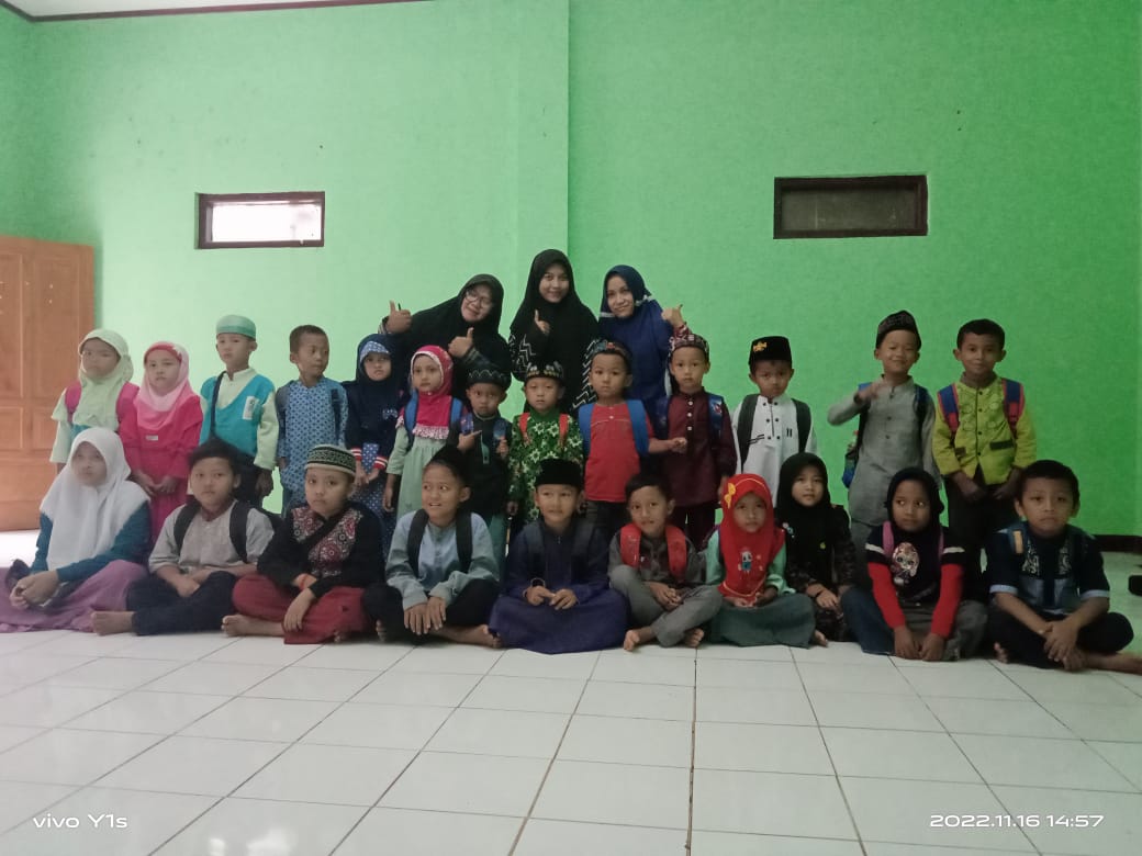 Rumah Cerdas Indonesia, Impian Nyata Untuk Desa Dari Della Mariam Yollanda (Awardee Beasiswa Desamind 2.0)