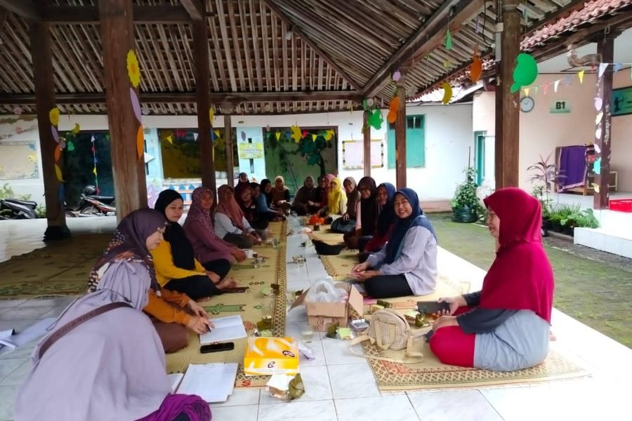 Menabur Asa di Tanah Kecil: Cerita Lulu bersama Desamind